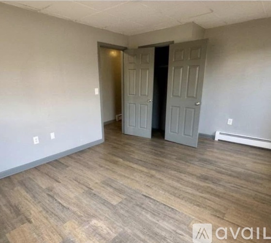 413 Stephenson St 3 Beds Apartment for Rent - Photo gallery 5