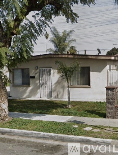 7416 Ira Avenue 2 Beds Apartment for Rent