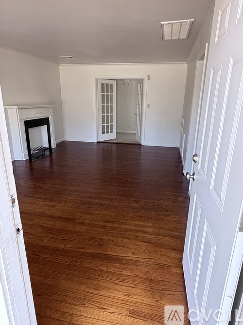 1911 Northeast 27th Street 3 Beds Single Family Home for Rent - Photo gallery 2