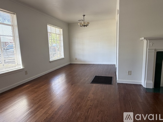1911 Northeast 27th Street 3 Beds Single Family Home for Rent - Photo gallery 5