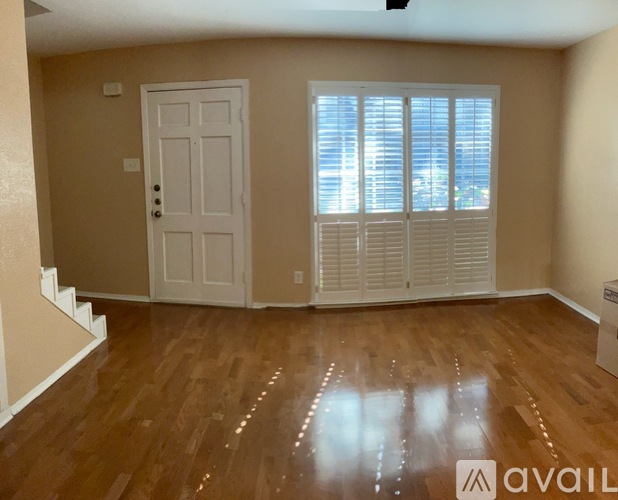 4040 Travis Street 2 Beds Apartment for Rent - Photo gallery 2