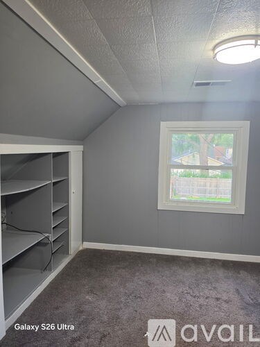 17111 Oakwood Avenue 4 Beds Apartment for Rent