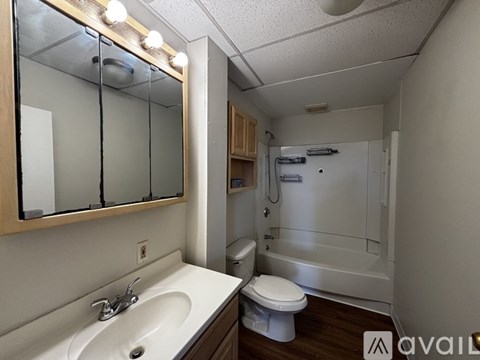 99 East Central Street 3 Beds Apartment for Rent
