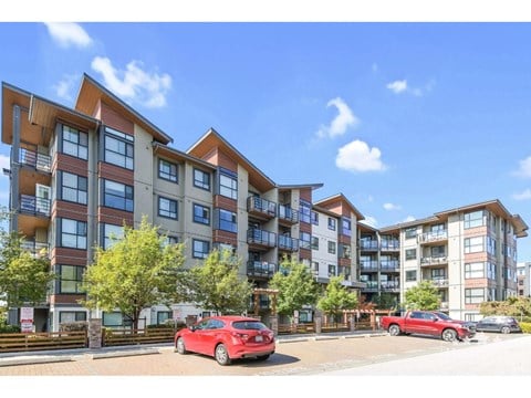 501 7809 209 STREET 2 Beds Apartment for Rent