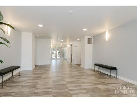501 7809 209 STREET 2 Beds Apartment for Rent