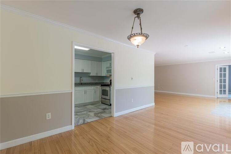 4314 Pine Heights Drive Northeast 2 Beds Condo for Rent - Photo gallery 3