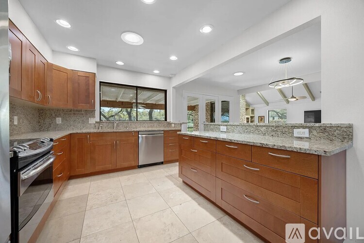 11532 Spicewood Pkwy 5 Beds Single Family Home for Rent - Photo gallery 5