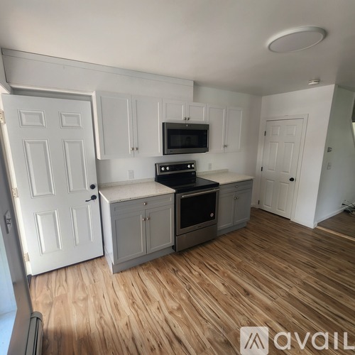 40 Ferry St 3 Beds Townhouse for Rent - Photo gallery 4