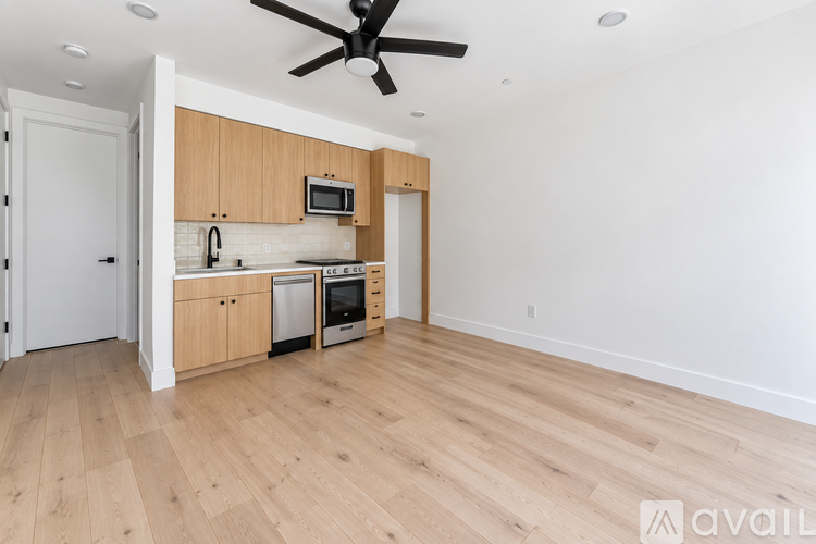 1014 Uptown Alley 1 Apartment for Rent - Photo gallery 2