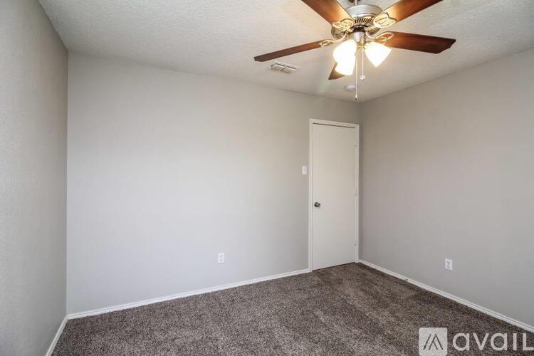 6085 Huntington Road 3 Beds Single Family Home for Rent - Photo gallery 5