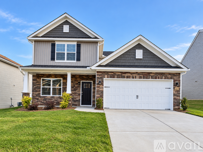 3017 Middle Creek Ln 5 Beds Single Family Home for Rent - Photo gallery 1