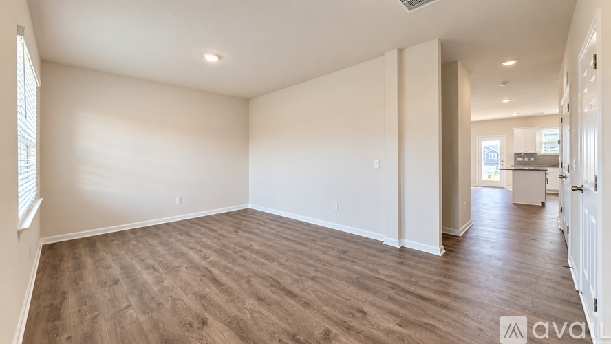 3017 Middle Creek Ln 5 Beds Single Family Home for Rent - Photo gallery 2
