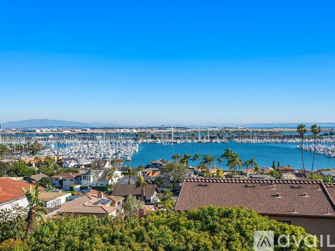 945 Harbor View Dr 4 Beds Single Family Home for Rent - Photo gallery 1