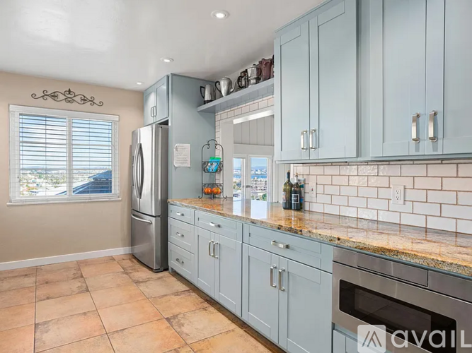 945 Harbor View Dr 4 Beds Single Family Home for Rent - Photo gallery 2