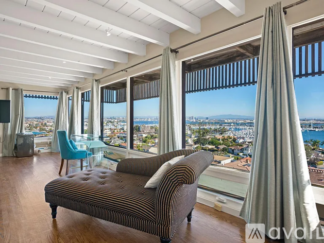 945 Harbor View Dr 4 Beds Single Family Home for Rent - Photo gallery 5