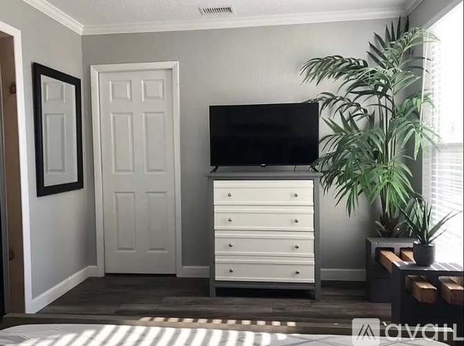 1859 Shore Drive South 1 Condo for Rent - Photo gallery 5
