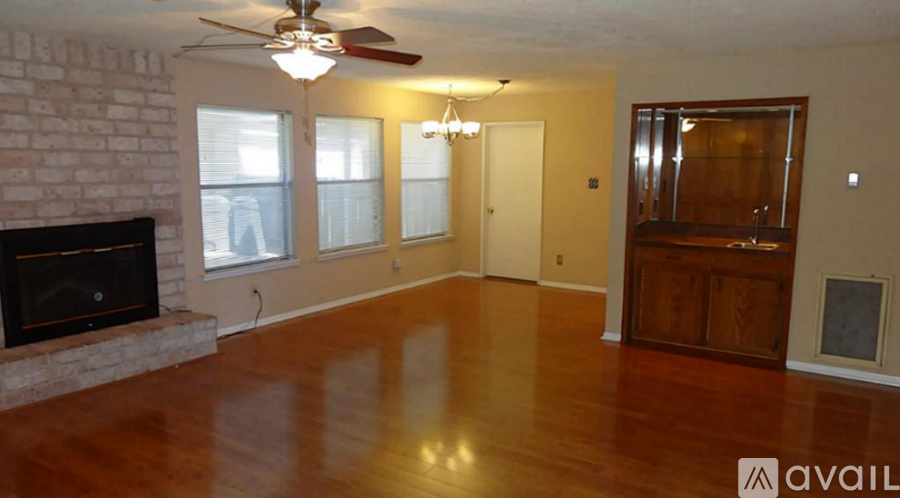 10135 Sagemill Drive 4 Beds Single Family Home for Rent - Photo gallery 3