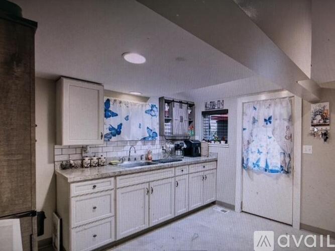 South Avenue 3 Beds Single Family Home for Rent - Photo gallery 4