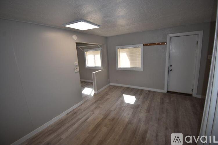 1332 Chase St 1 Single Family Home for Rent - Photo gallery 3