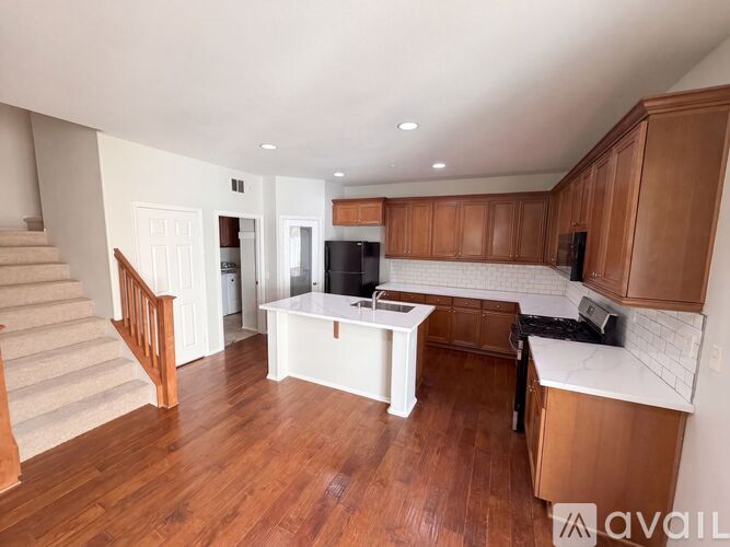 1749 Palermo Dr 5 Beds Single Family Home for Rent - Photo gallery 2