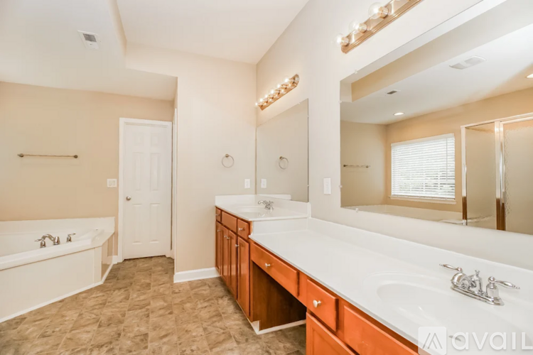 223 Golden Valley Dr 6 Beds Single Family Home for Rent - Photo gallery 3