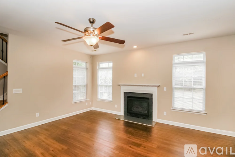 223 Golden Valley Dr 6 Beds Single Family Home for Rent - Photo gallery 4