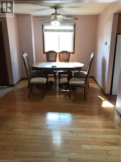 634A PINEROW Crescent 3 Beds Apartment for Rent