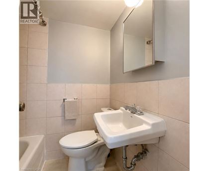 432 CLARENCE Street Unit# 5 1 Apartment, Home for Rent - Photo gallery 5