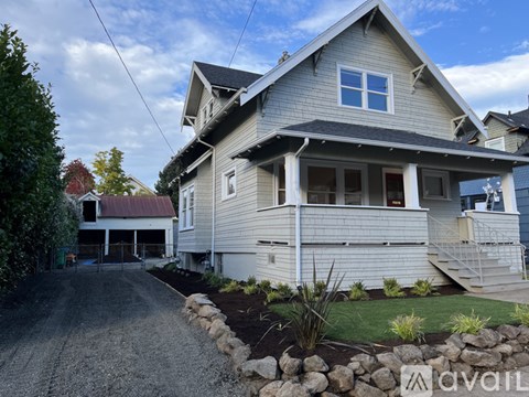 619 Northeast Stanton Street 4 Beds Apartment for Rent