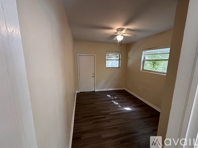 2851 Dellwood Avenue 3 Beds Single Family Home for Rent - Photo gallery 5