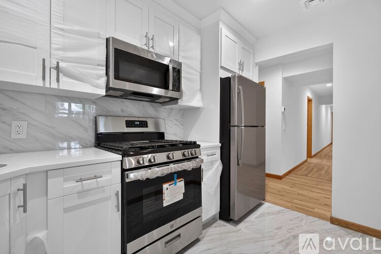 73 Essex Avenue 3 Beds Apartment for Rent - Photo gallery 2