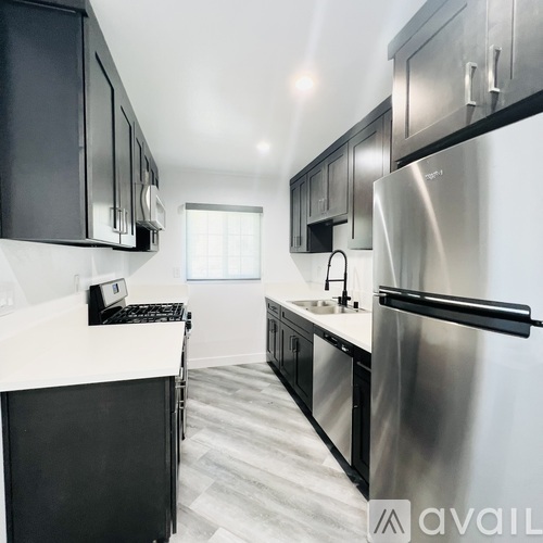 900 W College St 2 Beds Apartment for Rent - Photo gallery 3