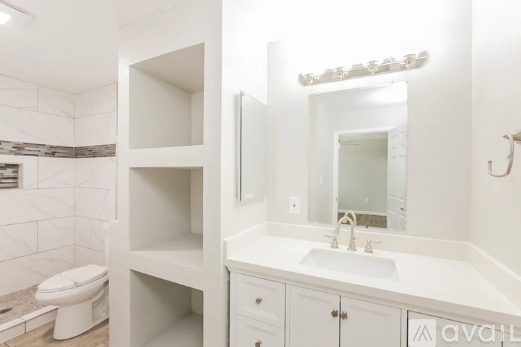 883 N Elmwood Dr 4 Beds Single Family Home for Rent - Photo gallery 4