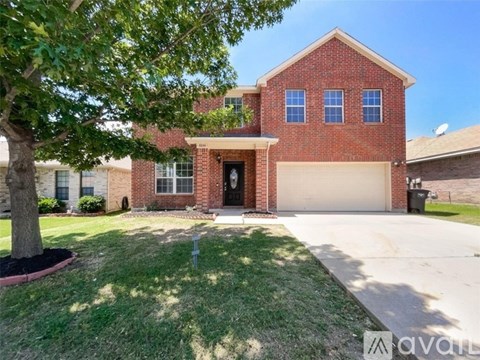 7233 Lindentree Ln 4 Beds Apartment for Rent
