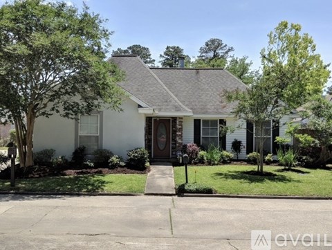36 Hollycrest Blvd 2 Beds Apartment for Rent