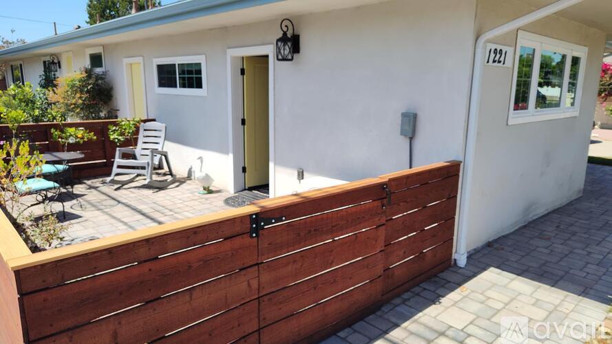 1221 Speed St 1 Single Family Home for Rent - Photo gallery 2