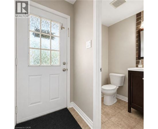831 DEVERON Crescent 3 Beds House for Rent - Photo gallery 5