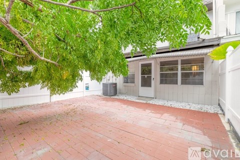 942 West Millard Court 3 Beds Apartment for Rent