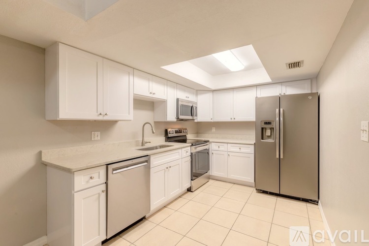 942 West Millard Court 3 Beds Single Family Home for Rent - Photo gallery 2