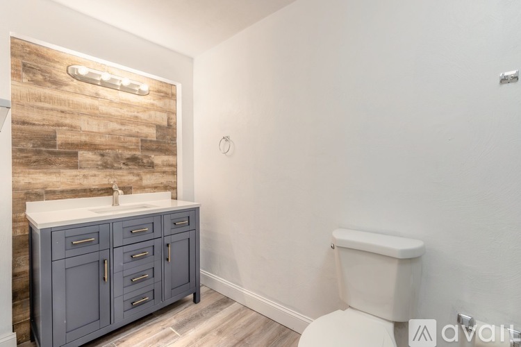 942 West Millard Court 3 Beds Single Family Home for Rent - Photo gallery 5