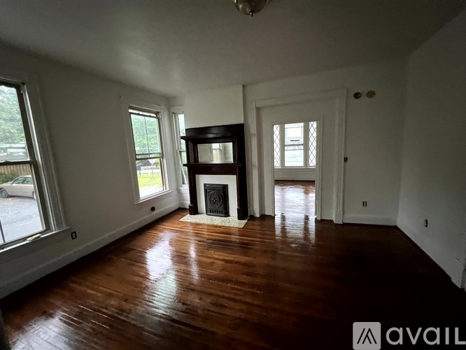 2000 Grace Street 1 Apartment for Rent - Photo gallery 3