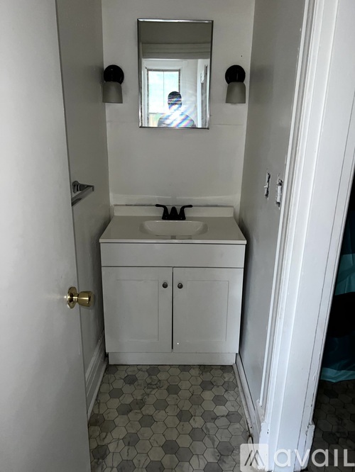 2000 Grace Street 1 Apartment for Rent - Photo gallery 5