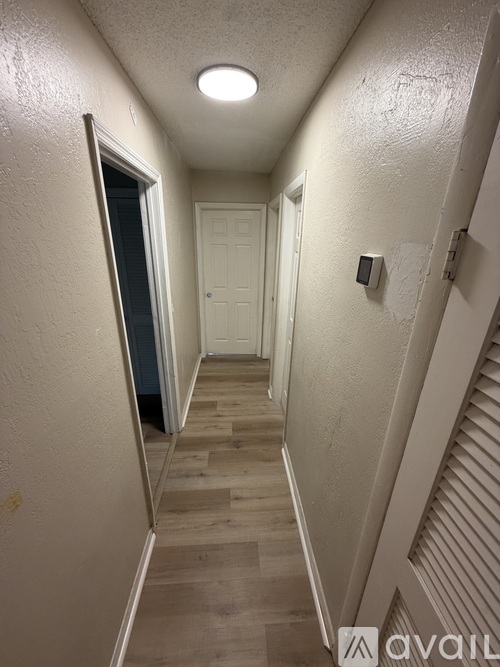 4811 East Clifton Street 4 Beds Single Family Home for Rent - Photo gallery 1