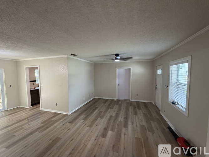 4811 East Clifton Street 4 Beds Single Family Home for Rent - Photo gallery 3