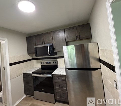 4811 East Clifton Street 4 Beds Apartment for Rent
