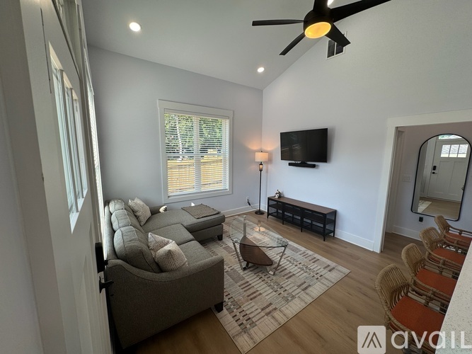 502 Atwood Street Southwest 1 Apartment for Rent - Photo gallery 4