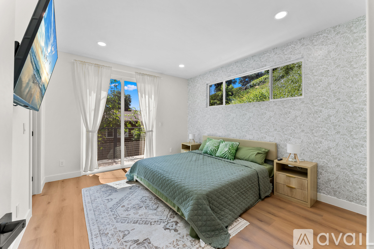 1075 Garfield Avenue 3 Beds Single Family Home for Rent - Photo gallery 3