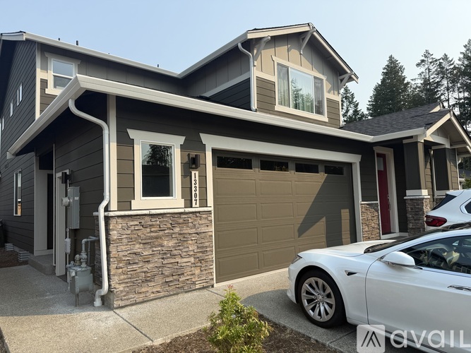13307 Pines Ln E 1 Single Family Home for Rent - Photo gallery 2