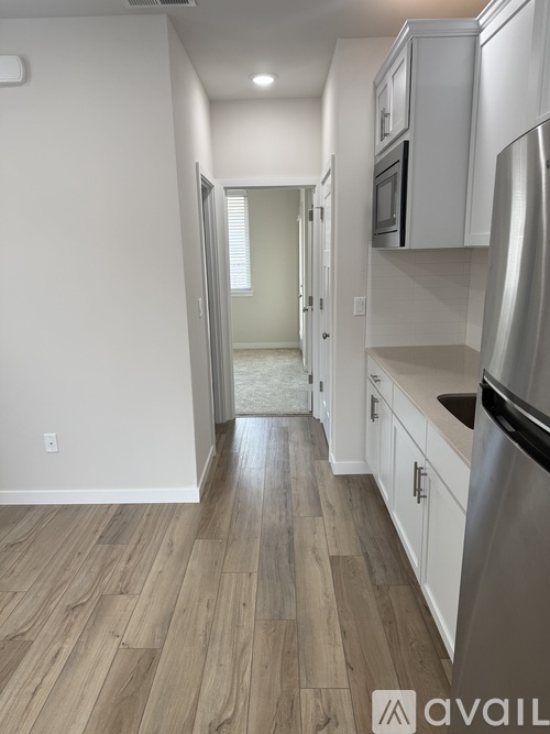 13307 Pines Ln E 1 Single Family Home for Rent - Photo gallery 4