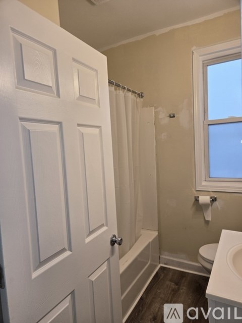 3046 W Lyndale St 3 Beds Apartment for Rent